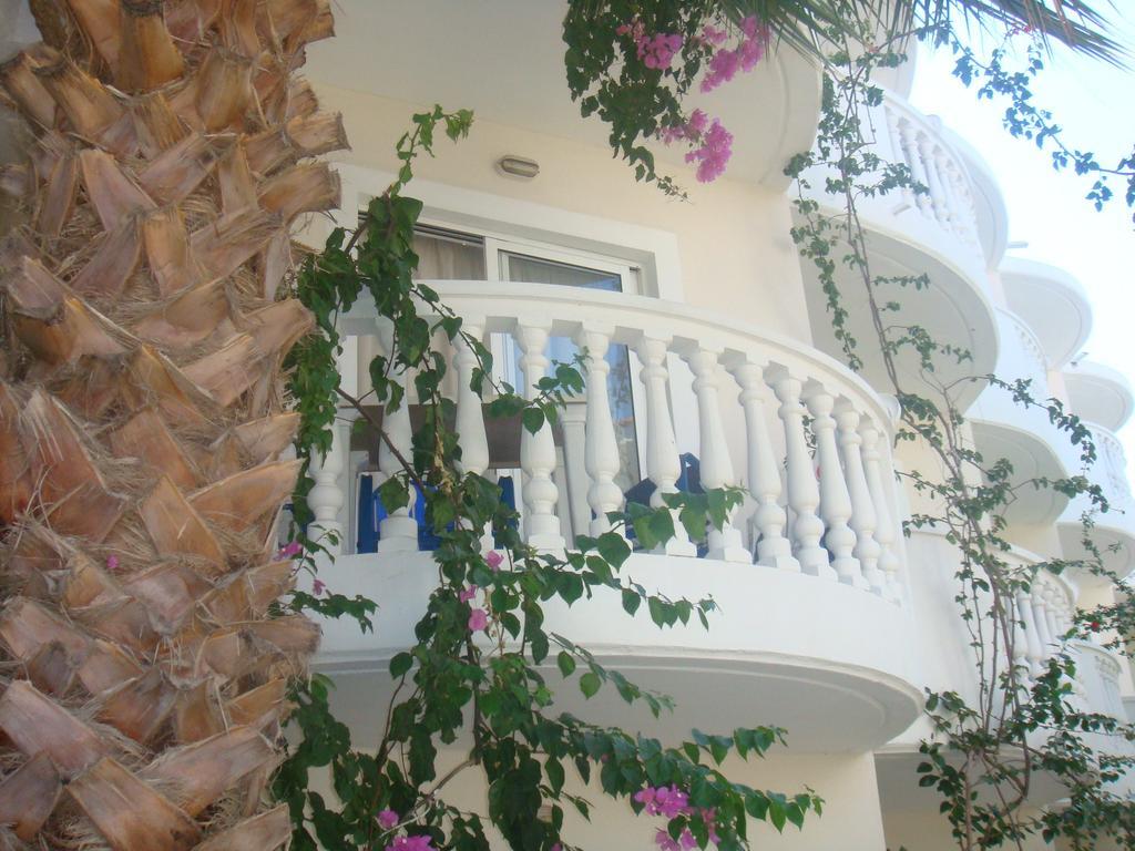 White Palace Studios Faliraki Exterior foto